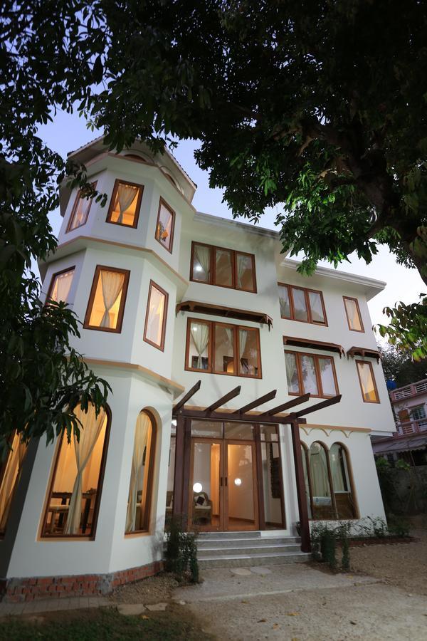 Mango Hill Inn Rangoon Eksteriør billede