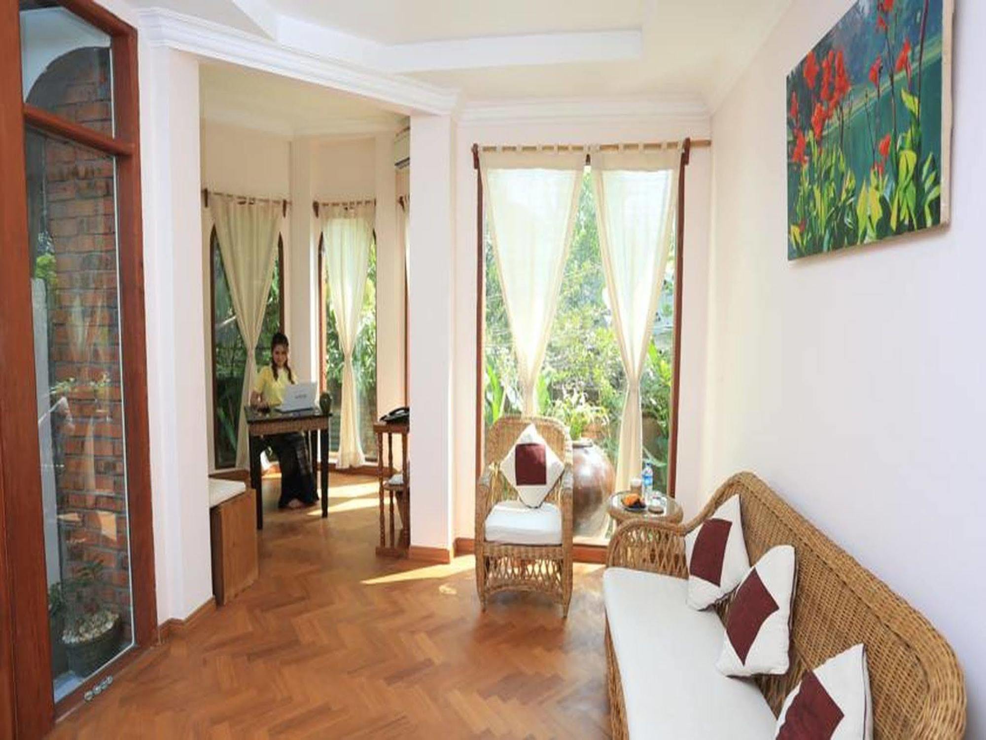 Mango Hill Inn Rangoon Eksteriør billede